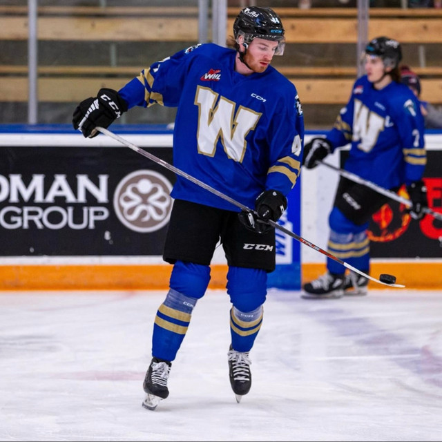 Winnipeg Ice - Blue Bombers Game Worn Jersey in Men's in Winnipeg - Image 3