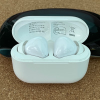 True Wireless Bluetooth Earbuds Bluepod+