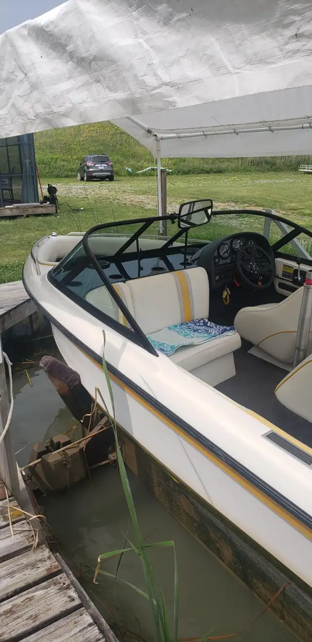 2001 Malibu Sportster LX Water Ski Boat in Powerboats & Motorboats in St. Catharines - Image 8