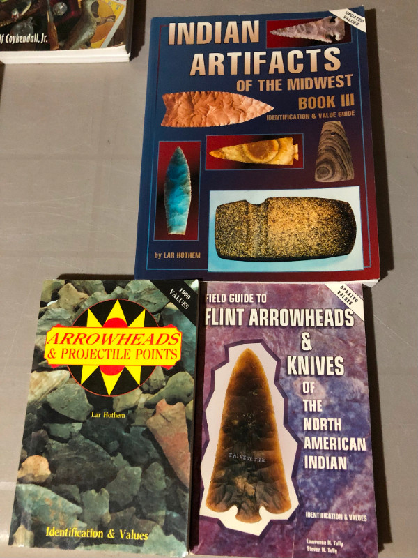 3 Top value guides for arrowheads, knives, etc in Arts & Collectibles in Sault Ste. Marie