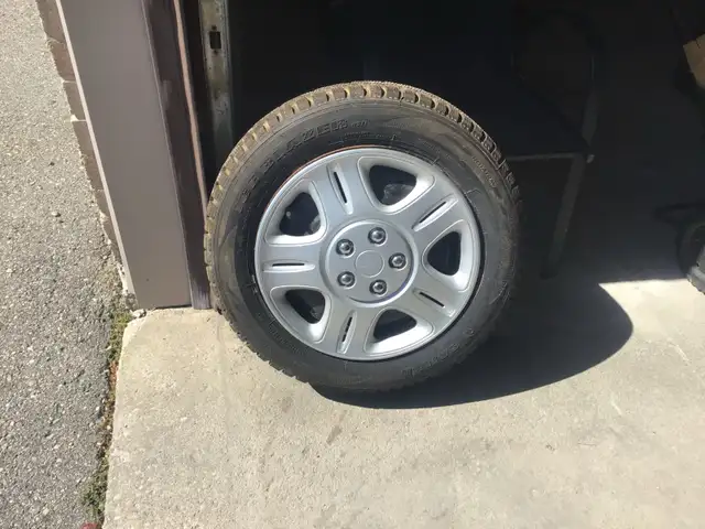 Set of 4 sailun winter tires on rims for sale in Tires & Rims in Markham / York Region - Image 2