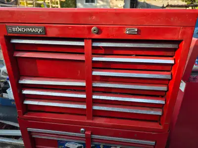 Benchmark Eight Drawers Tool Chest With Safety Bar And Key, View more