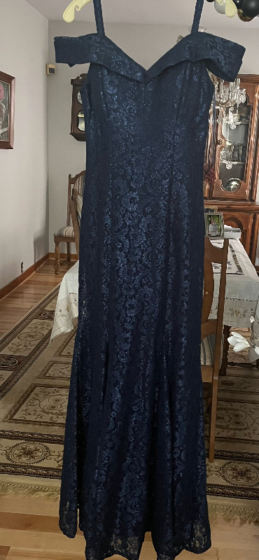 Beautiful gown in Women's - Dresses & Skirts in City of Halifax