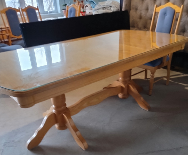 Mobilier de salle à manger en chêne dans Mobilier de salle à manger et cuisine  à Laval/Rive Nord - Image 2
