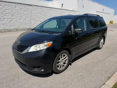 2014 Toyota Sienna LE Selling 2014 toyota sienna le Runs and drives well Ac and heat work! Smooth ri...