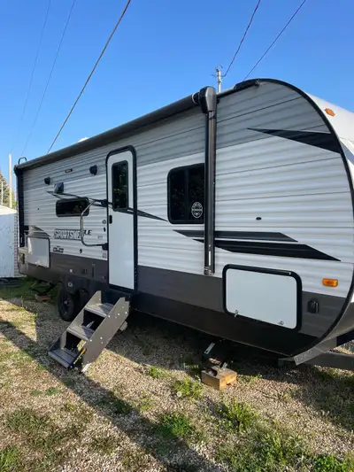 2021 Sportsman Kz 231bhkle 23 feet Double bunks King bed Outside kitchen Slide out Great for family...