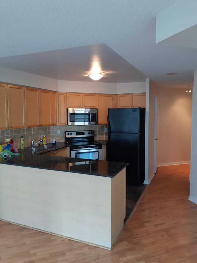 2 bed, 2 full bathrooms, Toronto Waterfront/Harbourfront  in Long Term Rentals in City of Toronto - Image 2