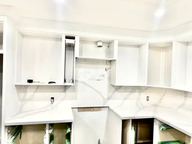 kitchen Quartz Countertops and backsplash 63406571463811123