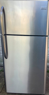 Frigidaire fullsize fridge stainless steel - 5 yrs old