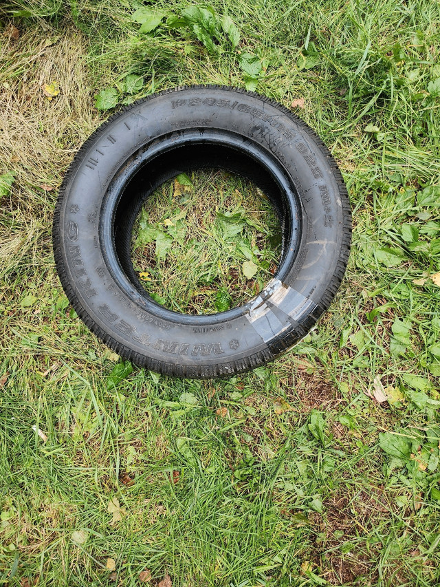 One 205 65 r15 tire in Tires & Rims in Fredericton - Image 2