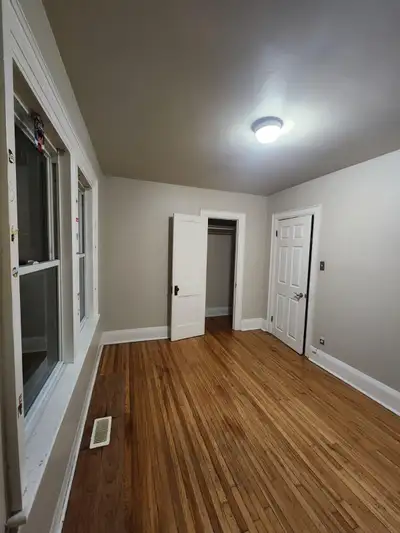 Room for Rent in a Clean, Quiet Home – Available Now!