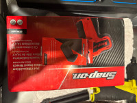 3/8 Snap on Impact gun and impact driver with battery and charge