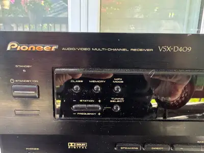 Pioneer VSX-D409 Audio/Video Multi-Channel Receiver, View more
