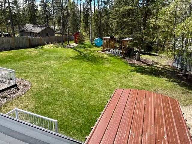 Buck lake lot For Sale in Land for Sale in Edmonton - Image 11