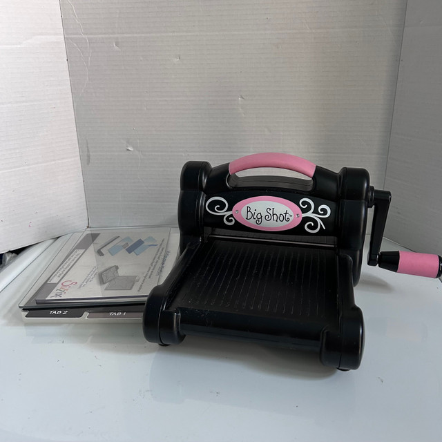 Sizzix Big Shot die cutting & embossing machine in Hobbies & Crafts in Markham / York Region