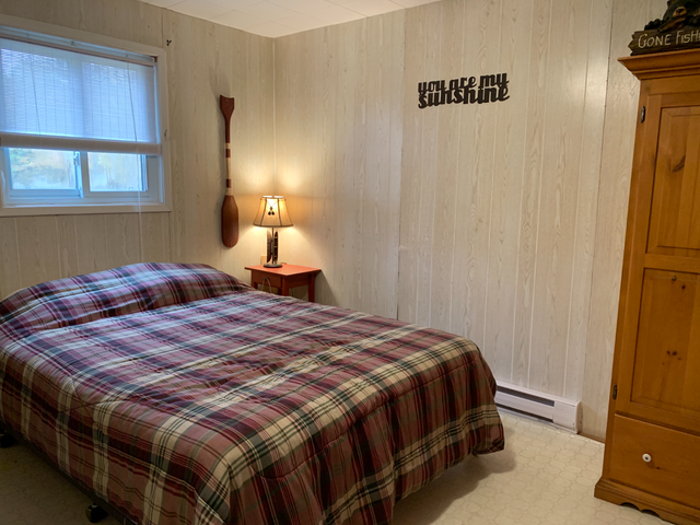 5 Bdrm Waterfront Cottage: Great Fishing and Swimming in Ontario in Canada - Image 7