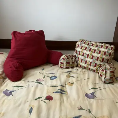 Coussins de lit pour lecture ou télé, View more