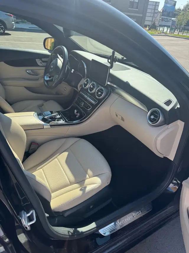 2015 Mercedes c-300 75,000KM in Cars & Trucks in Abbotsford - Image 8
