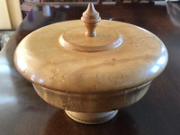 Vintage burl wood box with lid rounded