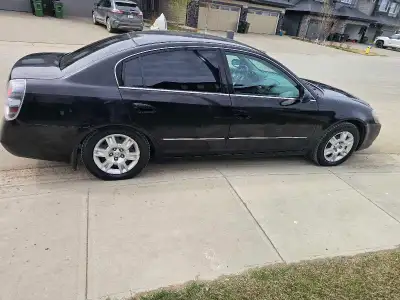 Nissan altima 2.5 2006 for sale . Very good car . Ac and heater work well. Neat and clean pet and sm...