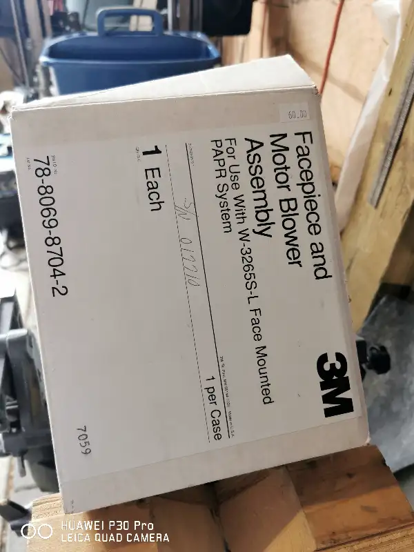 3M dust noxious fumes mast with motor in Other in London - Image 2
