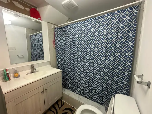 room for rent in Room Rentals & Roommates in Oshawa / Durham Region - Image 4