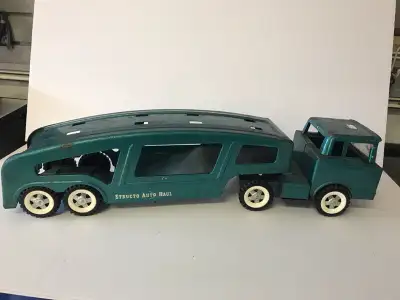 PARKER PICKERS - This Structo metal toy truck The Auto Hauler is 2 piece and overall when connected...