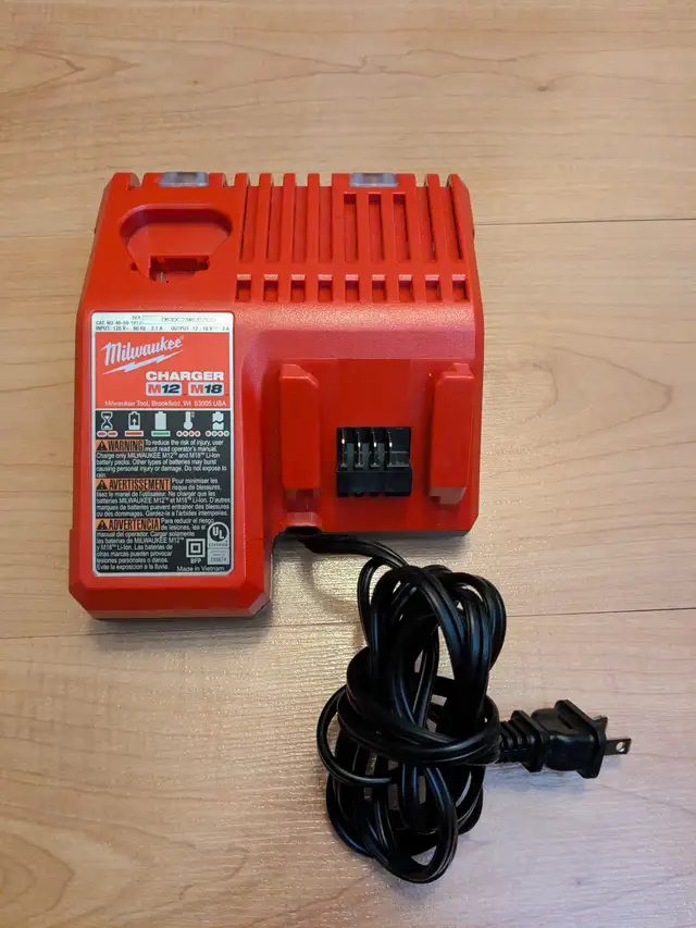 Battery M18/M12 charger for Milwaukee tools in Power Tools in Oakville / Halton Region - Image 6