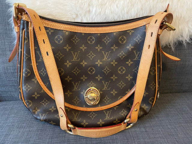 authentic Louis Vuitton Tulum purse handbag in Women's - Bags & Wallets in Oakville / Halton Region