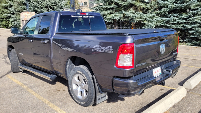 2020 Dodge Ram 5.7 L V8 4WD Low Kms in Cars & Trucks in Calgary - Image 2