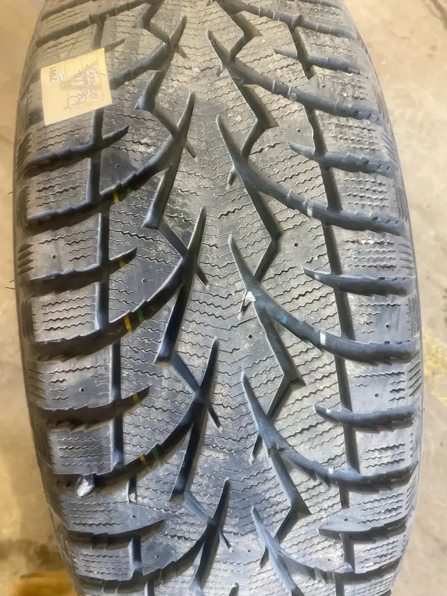 4 Pneus d’hiver in Tires & Rims in Laval / North Shore - Image 3