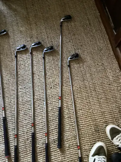 Nike I golf set left handed plus Nike bag, View more