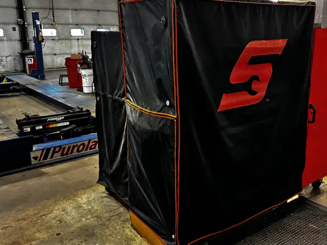 Snap-on Tool Box Cover in Tool Storage & Benches in Oakville / Halton Region - Image 3