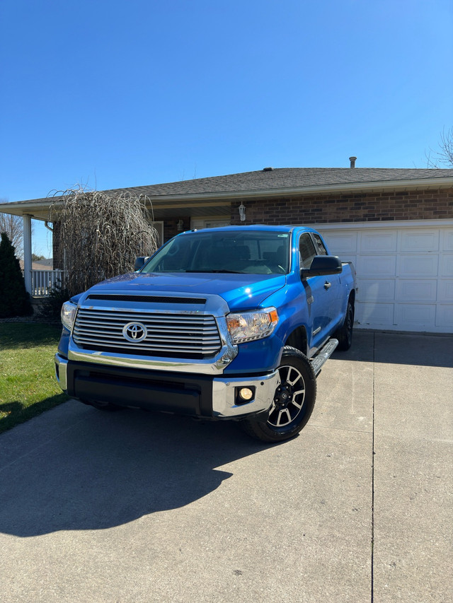 Toyota tundra 2016  in Cars & Trucks in St. Catharines