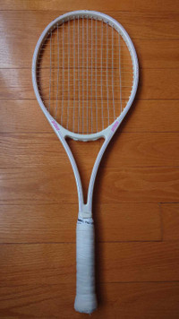 Prince Sierra 90 kevlar vintage tennis racquet from the 80s