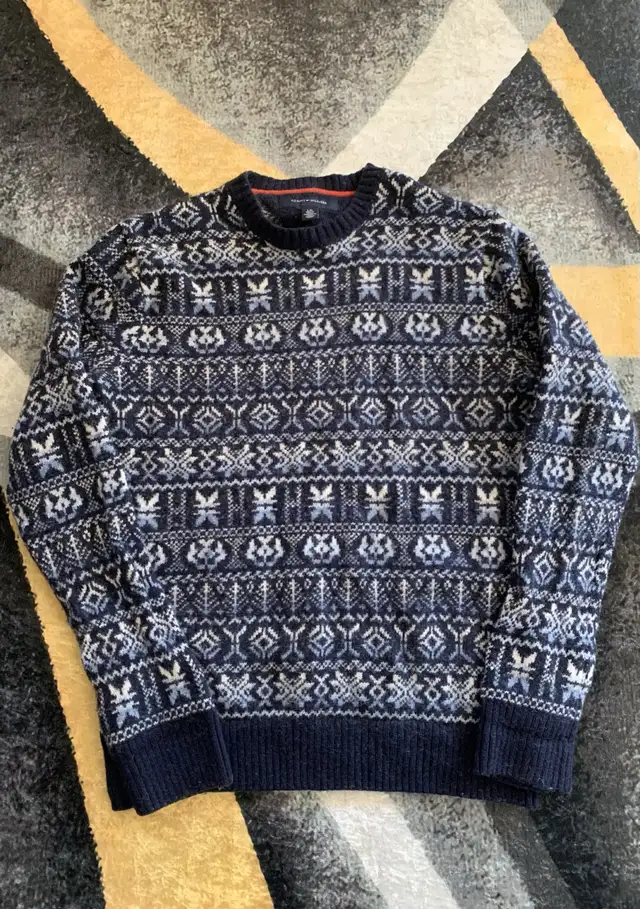 Tommy Hilfiger Sweater in Men's in Mississauga / Peel Region - Image 2