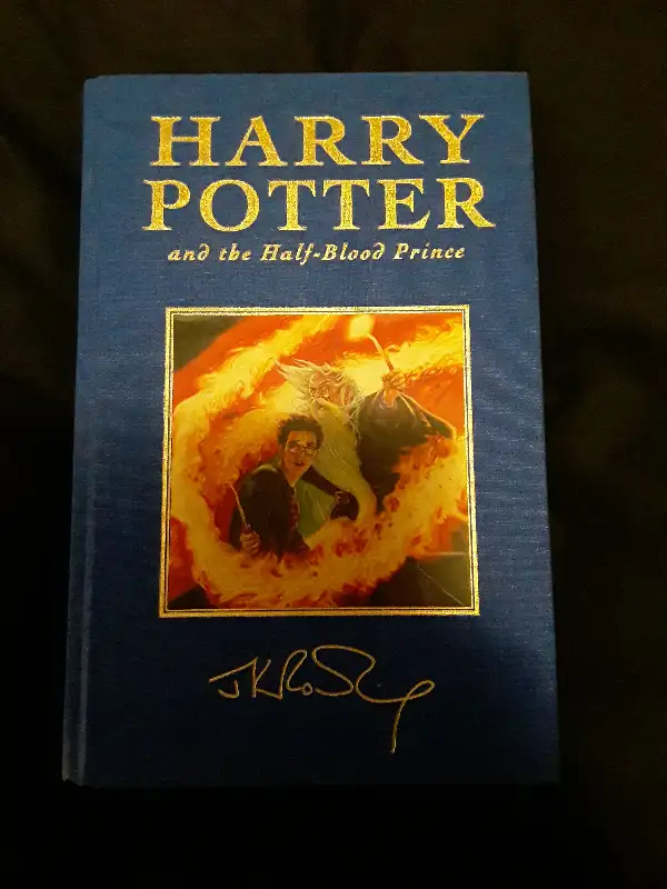 1st Edition/1st Print Harry Potter Bloomsbury Deluxe Set UK in Fiction in Ottawa - Image 4