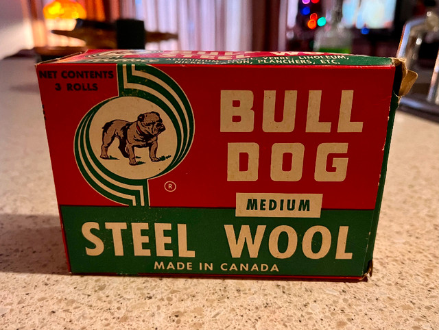 Bull Dog Steel Wool 1 box Fine, 1 box Medium in Other in Gatineau - Image 2