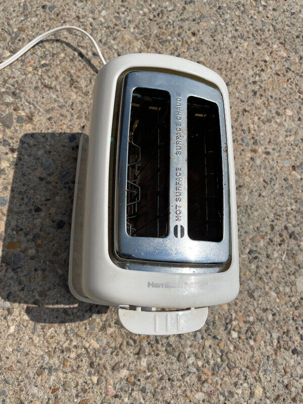 Hamilton Beach 2 slice toaster Toasters & Toaster Ovens Calgary