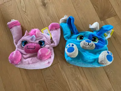 Selling two lunch kits. In mint condition. $8 for each or both for $12. From pet free, smoke free an...