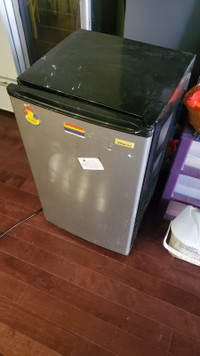 Mini-frigo Magic&nbsp;Chef fridge 80$