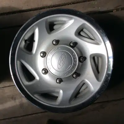 FORD TRUCK WHEELS AND CAPS