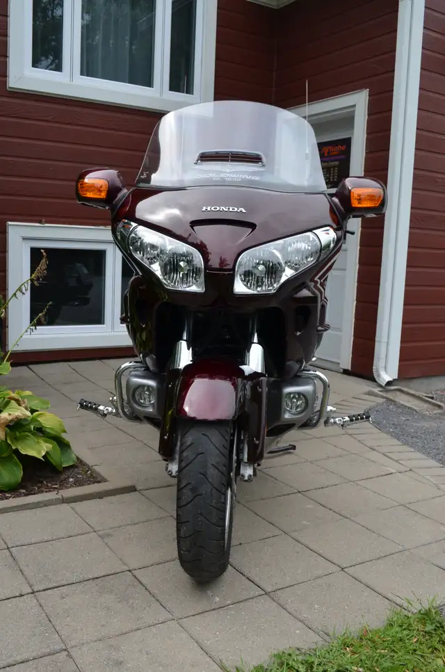 Honda Goldwing GL1800 in Touring in West Island - Image 4