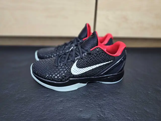 Kobe 6 Solar Red size 8 in Men's Shoes in Mississauga / Peel Region - Image 2