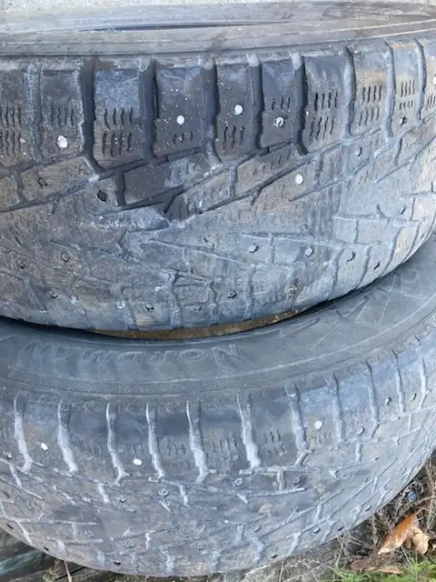 Two set of used winter tires: 215 55R17, 235/65R17 + P185/60R15 in Tires & Rims in Ottawa - Image 6