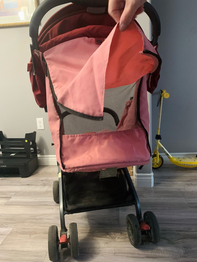 Foldable children stroller in Strollers, Carriers & Car Seats in Bedford - Image 4