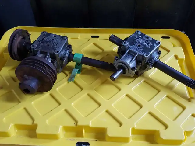 Walker Gearbox Tractor side Gas in Lawnmowers & Leaf Blowers in Kitchener / Waterloo - Image 4