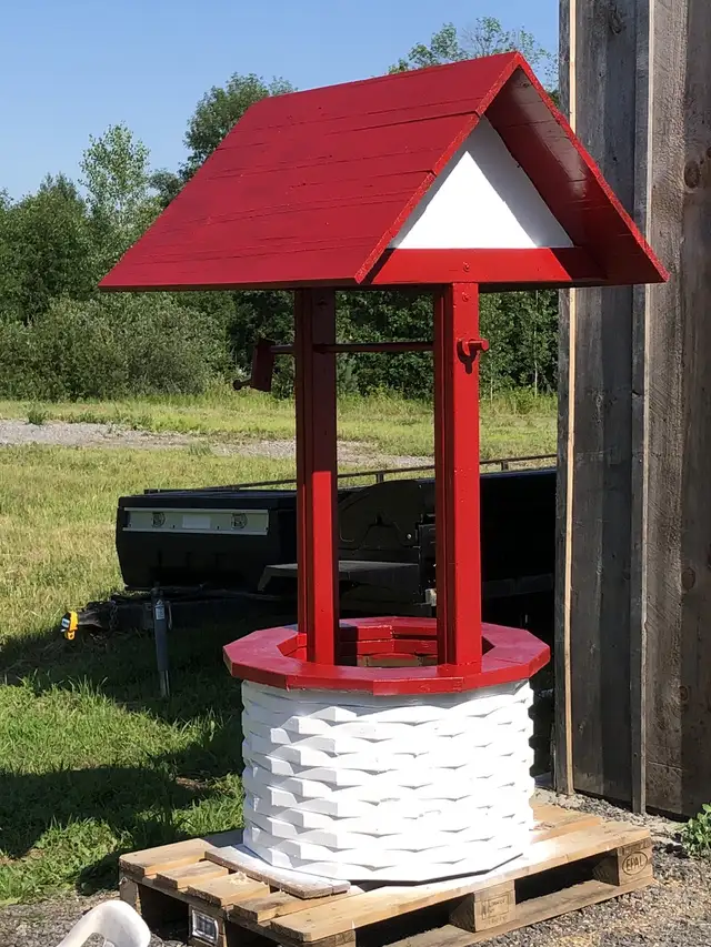 Wishing well and lighthouse for sale in Patio & Garden Furniture in Brockville - Image 5