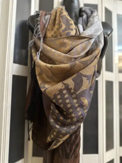Superbe châle femme pour trois saisons Pashmina aux franges, View more
