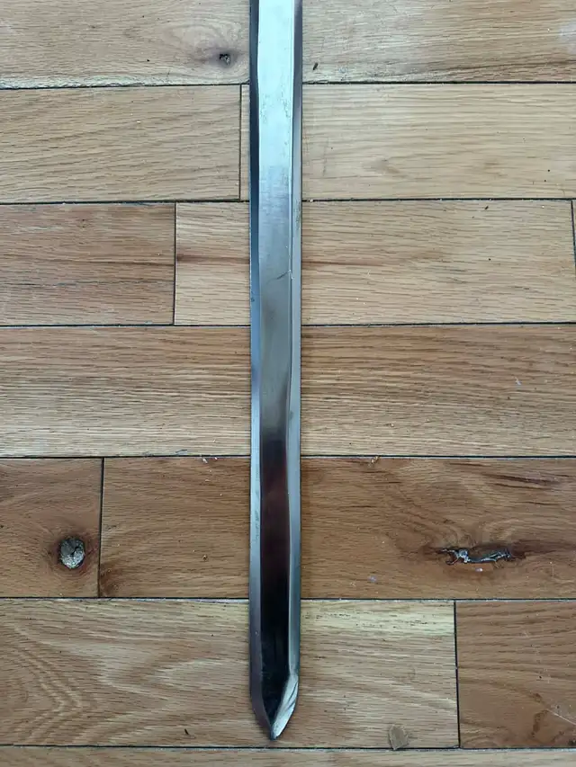 Épée décorative style Excalibur – 50 pouces – métal in Arts & Collectibles in Laurentides - Image 6